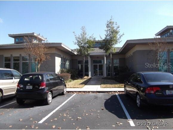 Commercial - фото