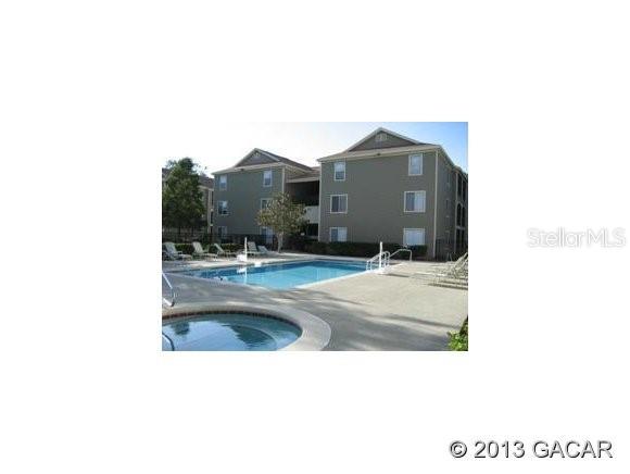 University Terrace West-Condo