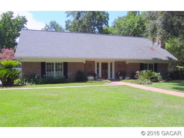 Country Club Estates