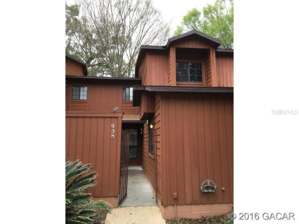 Rockwood Villas - Condo