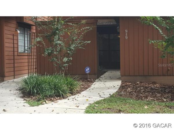 Rockwood Villas - Condo