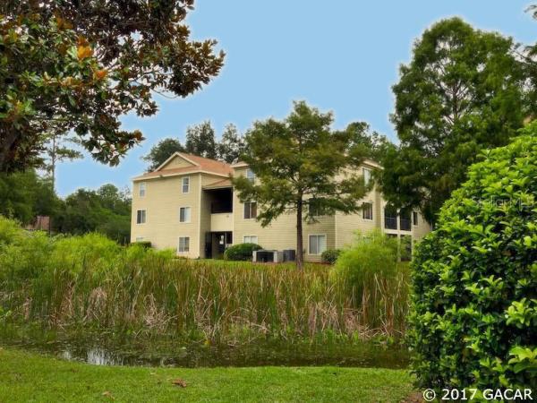 University Terrace West-Condo