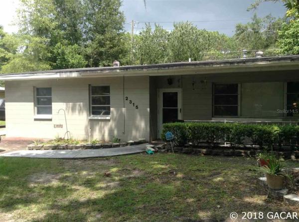 Highland Court Manor