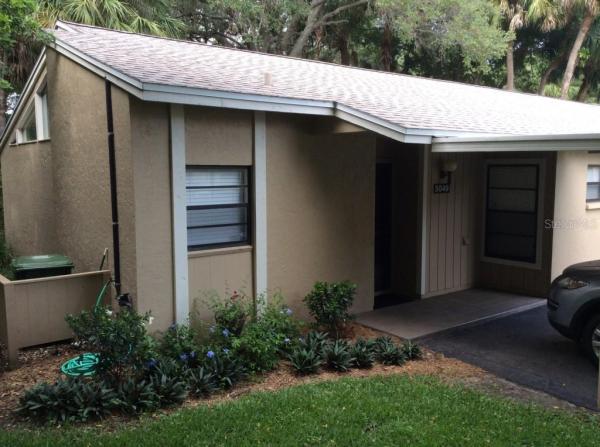 VILLAGE GARDENS PH 1