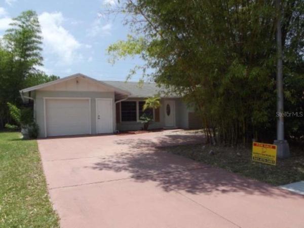 VENICE GARDENS UNIT 27