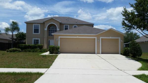 MASCOTTE DUKES LAKE PH 03