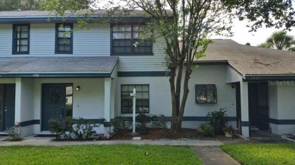 CHANCELLORS ROW PH 02