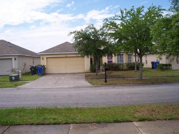 CARRIAGE POINTE PH 01