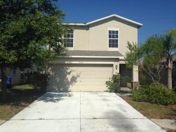 CARRIAGE POINTE PH 01