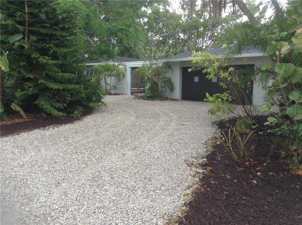 SOUTH GATE UNIT 30 - фото