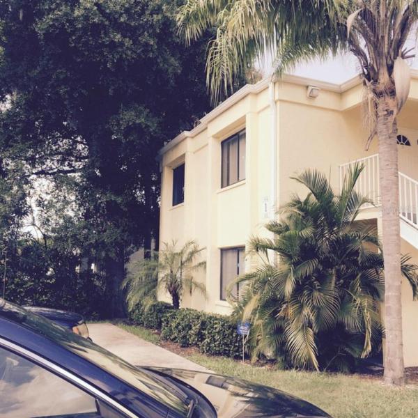 GARDEN WALK CONDO PH I