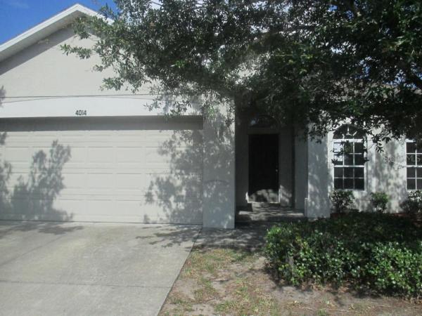 BALLANTRAE VILLAGE 05