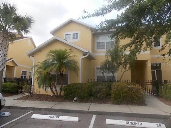 RIVERCREST TWNHMS WEST PH 01