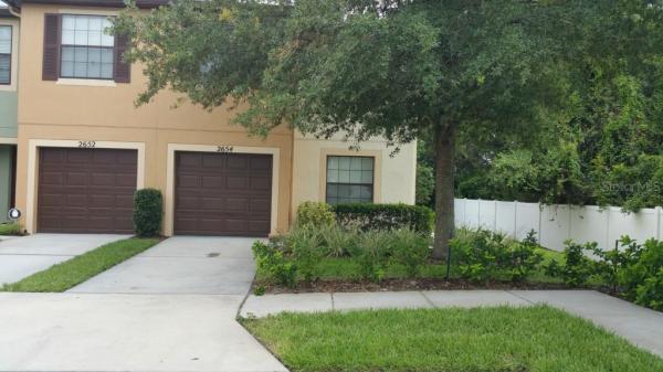 EDGEWATER AT LAKE BRANDON