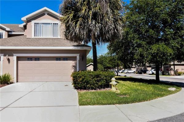 TOWNHOMES AT PARKSIDE