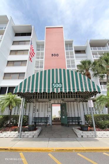 TREASURE ISLAND TENNIS & YACHT CLUB