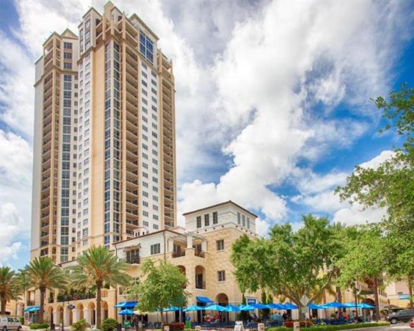 PARKSHORE PLAZA CONDO