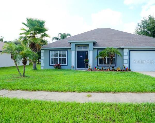 GROVELAND CRANES LANDING EAST LT 01 PB 48