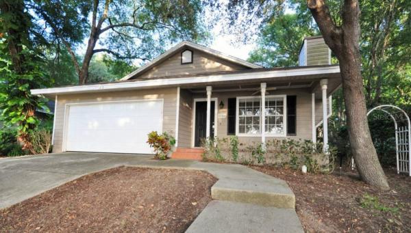 TAVARES WOODS ON LAKE ELSIE LT 01 ORB 1365 PG 1301