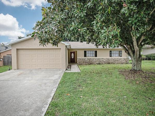 EUSTIS KNOLLWOOD VILLAGE