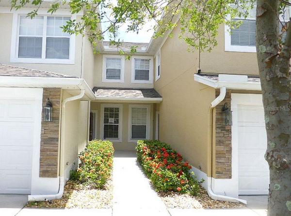 CARRIAGE HOMES AT DUNWOODY COMMONS