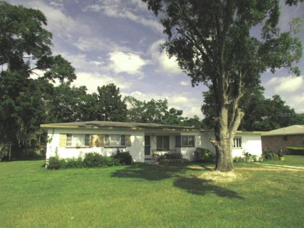 LOCH ARBOR CRYSTAL LAKES CLUB SEC