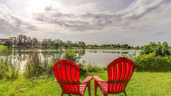 MCINTOSH LAKES PH 02