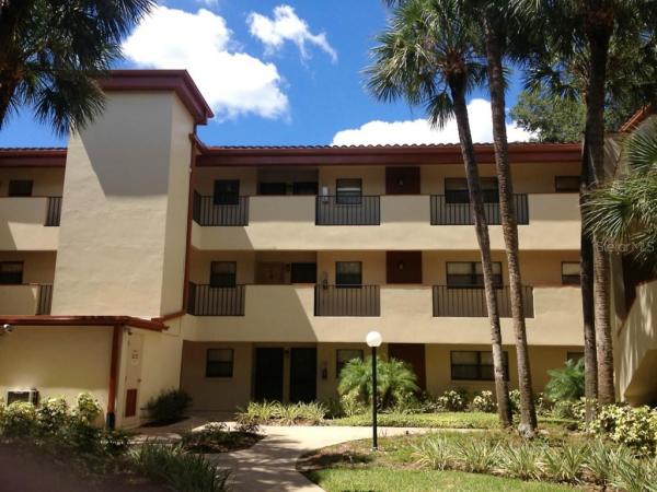 RUSTLEWOOD AT COUNTRYSIDE CONDO