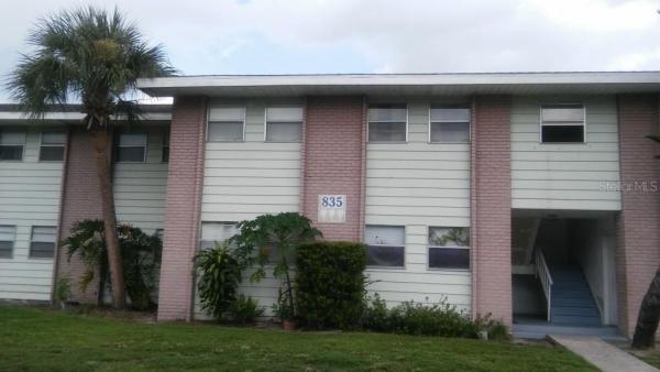 LAS PALMAS AT SAND LAKE CONDO