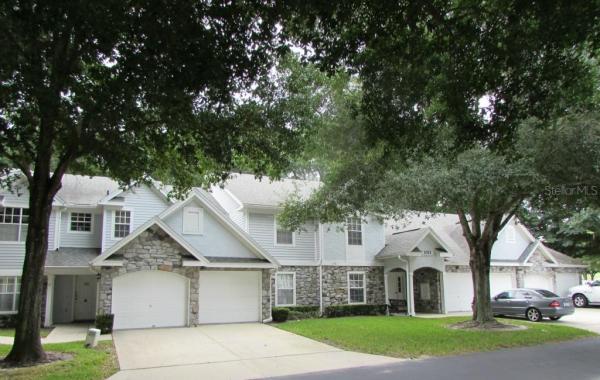 COACH HOMES AT ERROL PH 01