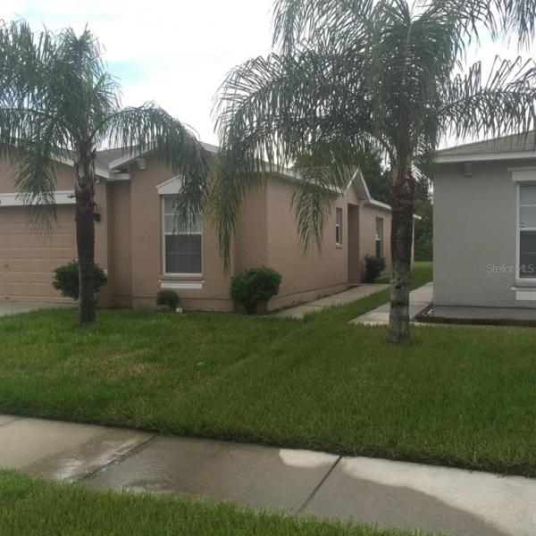 CARRIAGE POINTE PH 01