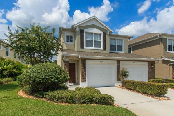 CARRIAGE HOMES AT DUNWOODY COMMONS