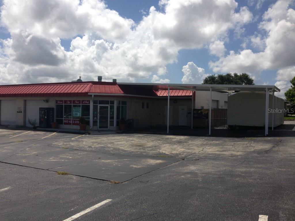 Commercial - фото