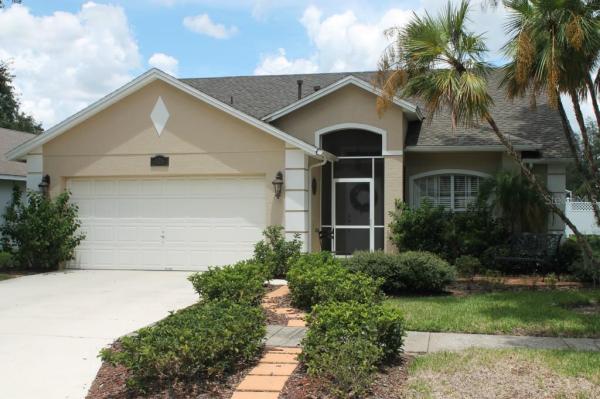 PINEWOOD COUNTRY ESTATES