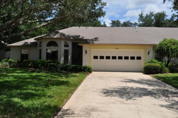 LANCASTER 04 CONDO PH 01