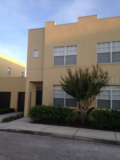 VILLAS OF MANHATTAN TWNHMS