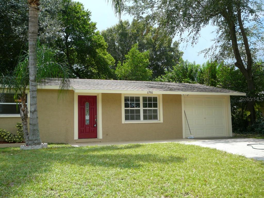 FAIRLAWN PARK MANOR - фото