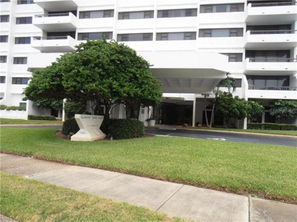 HARBOR OAKS PLACE CONDO