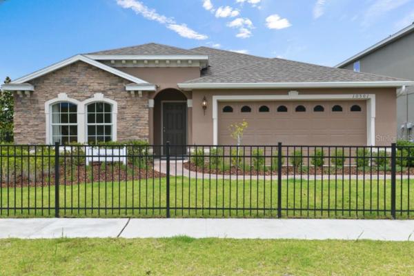 POINTE AT HUNTERS CREEK