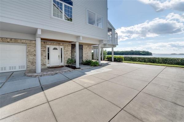 TIDY ISLAND CONDO PH 1