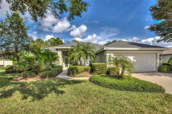 COUNTRY CLUB OF MOUNT DORA