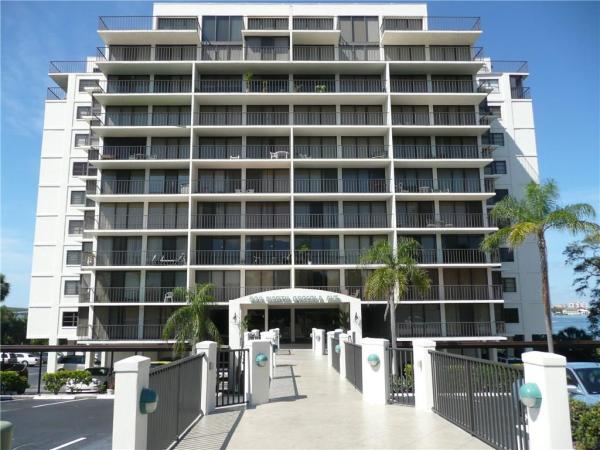 HARBOR BLUFFS WATERFRONT CONDO