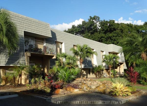 VICTORIA PALMS CONDO