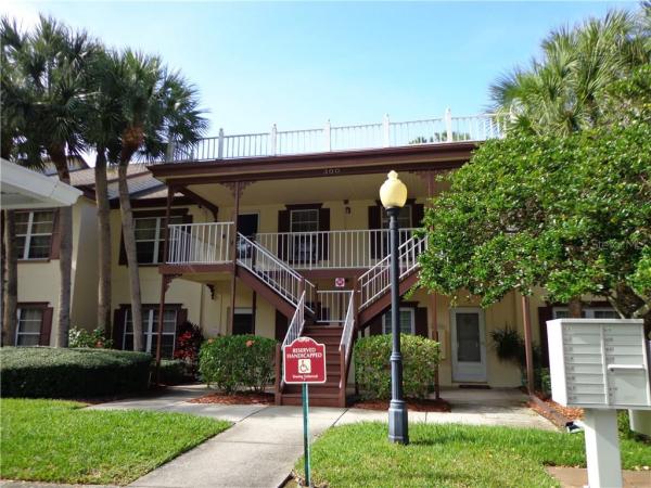 COUNTRY LAKES I CONDO