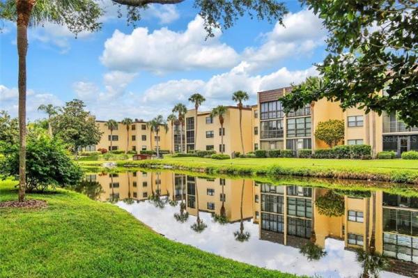 LAKEVIEW OF LARGO SOUTH CONDO