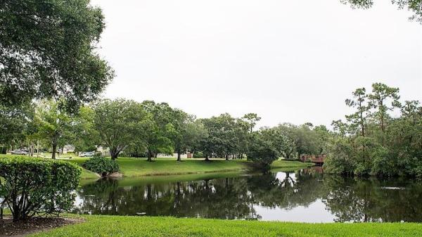 EAGLES GLEN CONDO