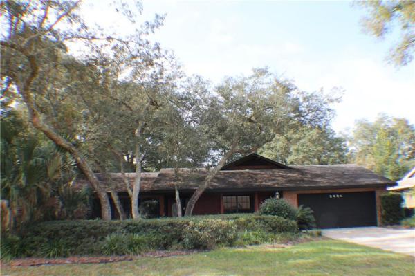 COUNTRY CLUB ESTATES