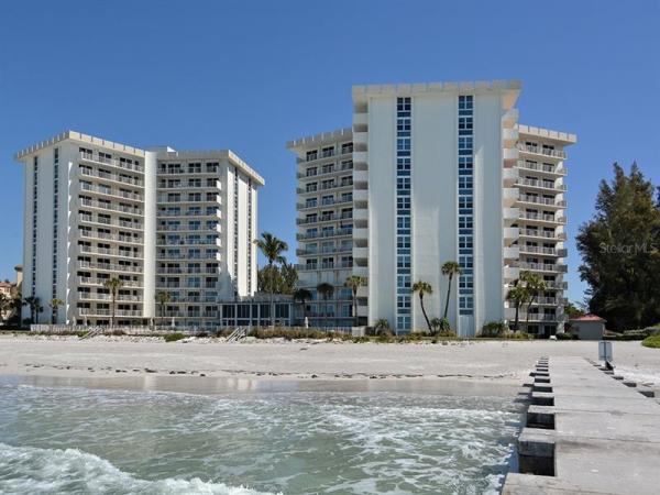 ISLANDER CLUB OF LONGBOAT