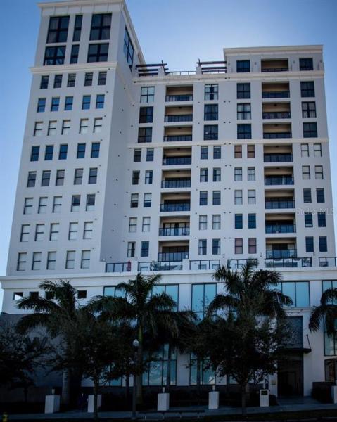 WALKER-WHITNEY PLAZA CONDO