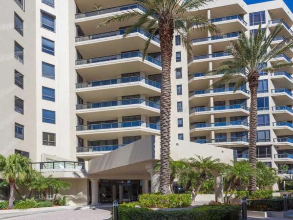 THE WATER CLUB 1 AT LONGBOAT KEY